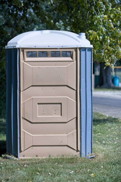 Portable Toilet Options We Offer in Bethalto, IL
